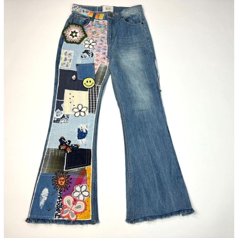 BDG Urbanâ Outfitters High Rise Flare Jeans Women 26 Art Patch Boho Hippie 70s